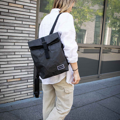 Oak Kraft Paper Backpack Schwarze Edition