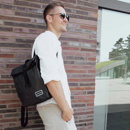 Oak Kraft Paper Backpack Schwarze Edition